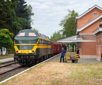 Retrorit diesels in de jaren '70 - NMBS HLD 6041 op lijn 132 van CFV3V